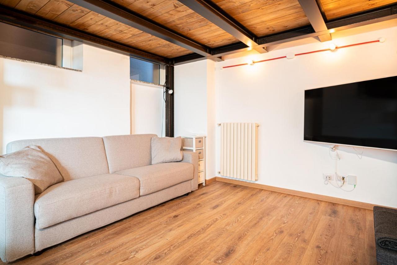 Likehome Milano - Via Scaldasole Loft มิลาน ภายนอก รูปภาพ